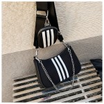 Niche design bag for women 2023 new fashion versatile casual small square bag wide shoulder strap commuting single shoulder oblique